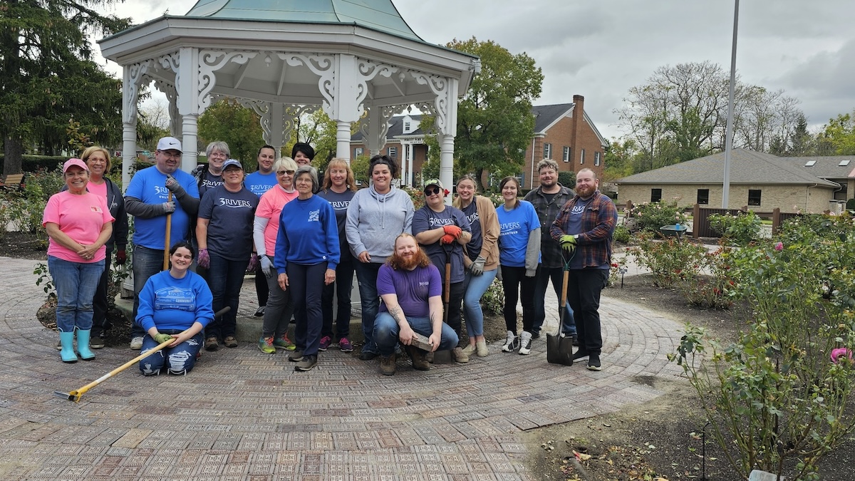 3Rivers volunteers at Richmond Rose Garden